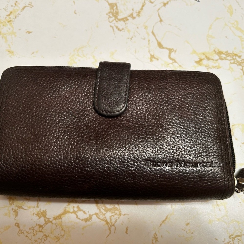 Stone Mountain dark brown never used wallet